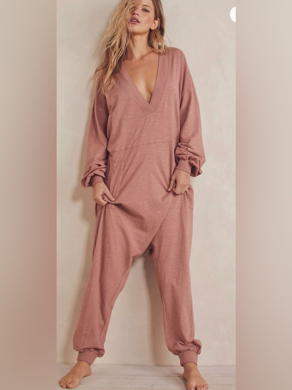 Free People Dusty Rose Long Sleeve V-Neck Jumpsuit aso Taylor swift